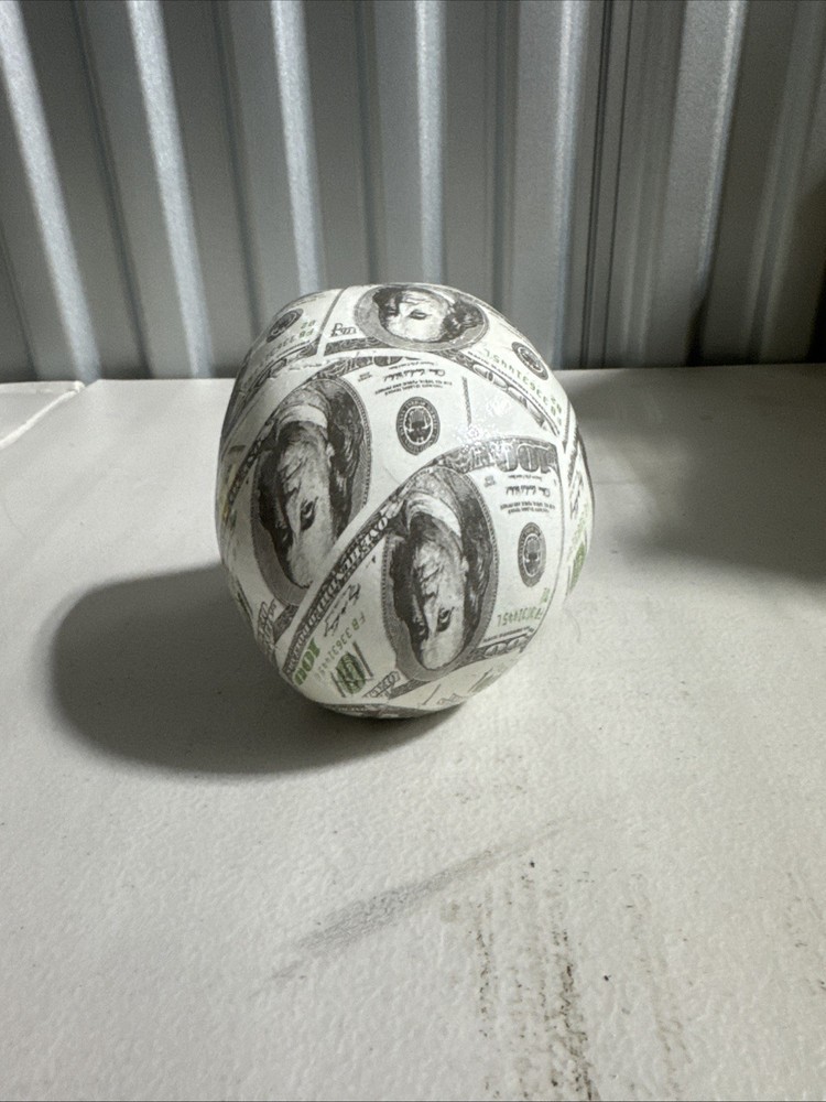 Porcelain skull decor