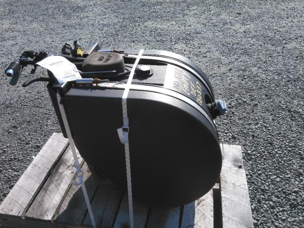 Replaces 2014 PETERBILT 384 DEF TANK , MD