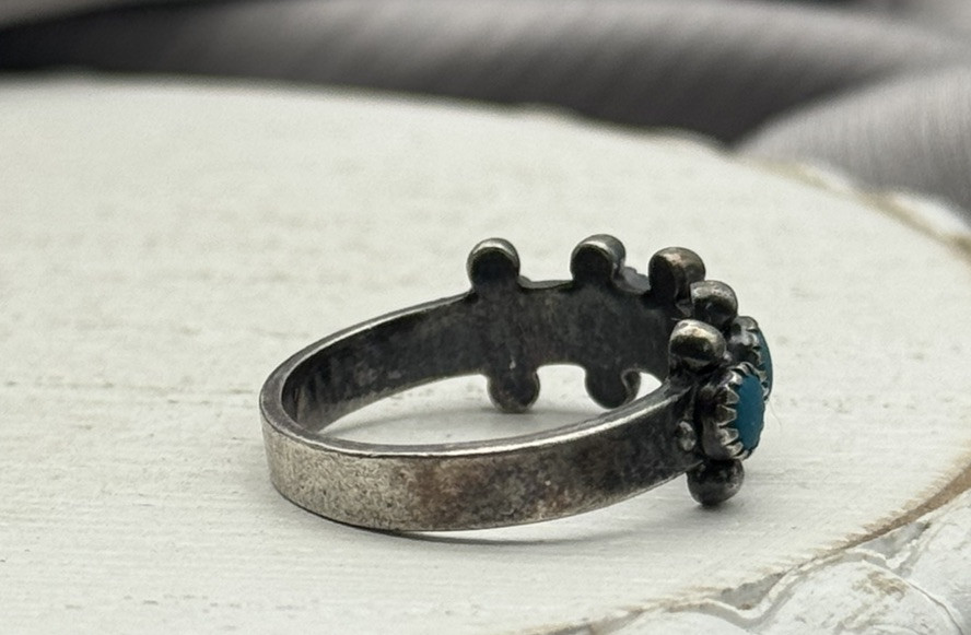 Sterling Silver Classic Navajo 5 Turquoise Ring Size 6 / 3.07 Grams