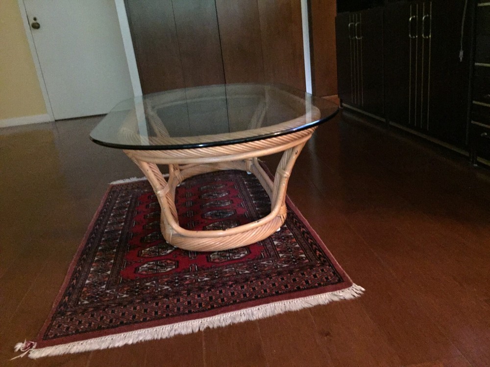 1.Five Pieces, sofa (three seats), armchair (two), night table, cocktail table,