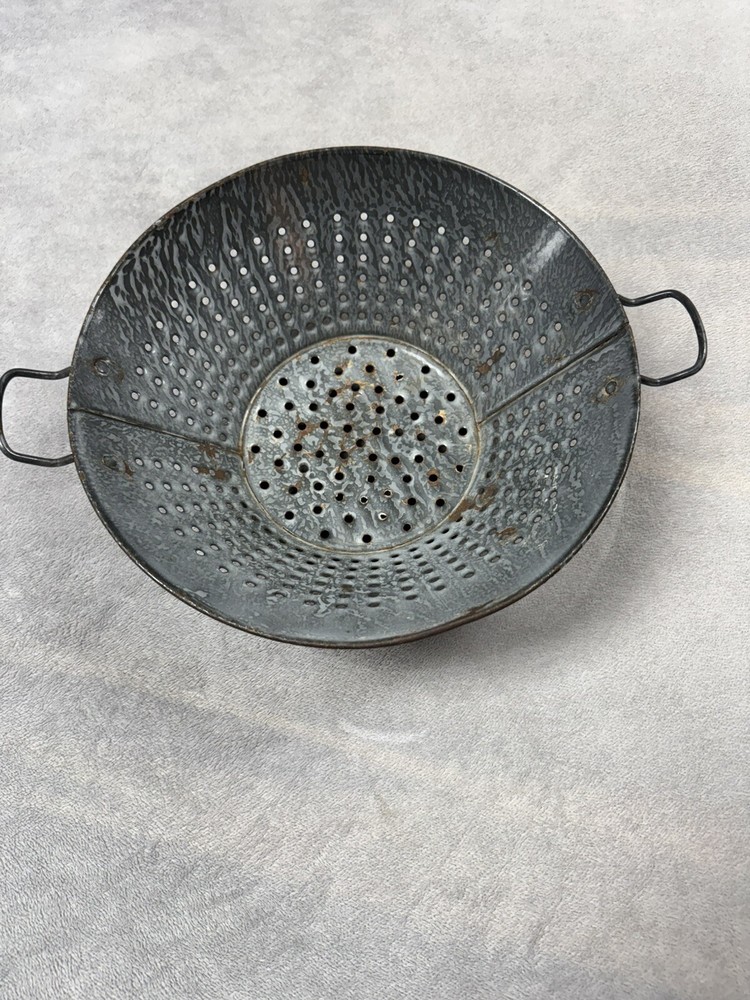 Vintage Graniteware Enamel Strainer Kitchen Colander Bowl w/ Primitive Handles
