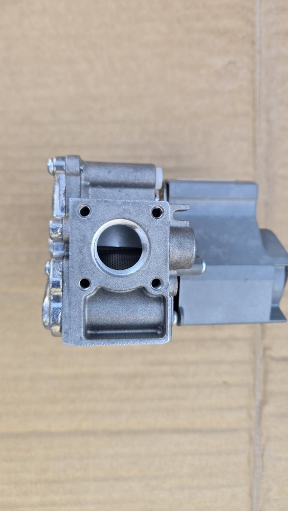 014867F Raypak Gas Valve