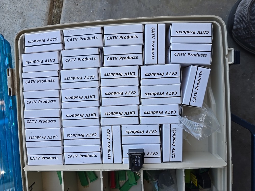 Harmonic Equalizer And Node Pads, Assorted Fuses
