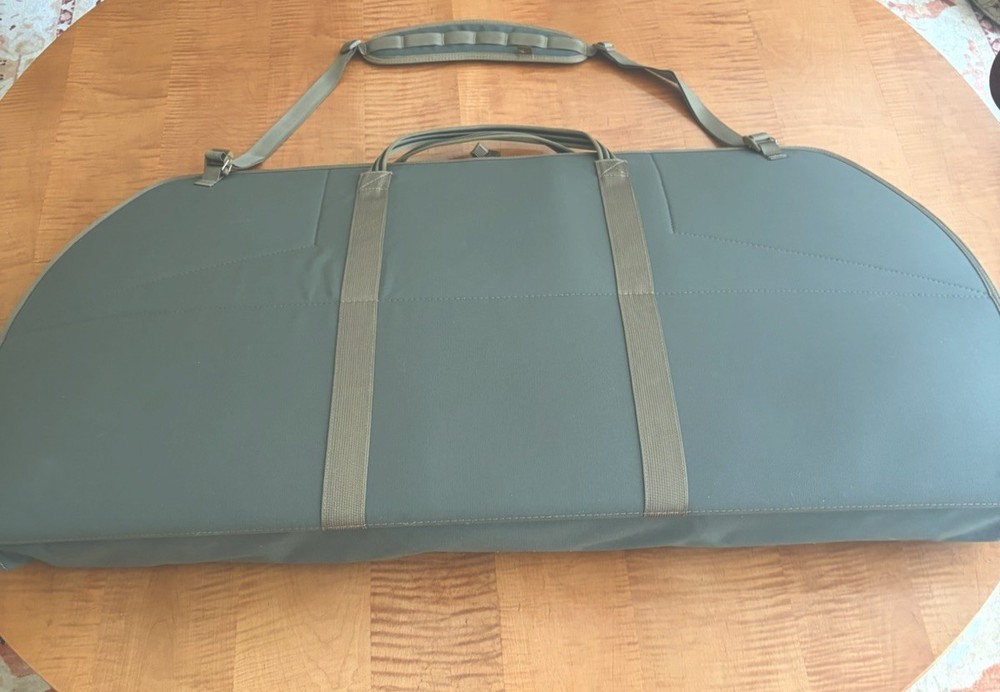 Marsupial Bow Case