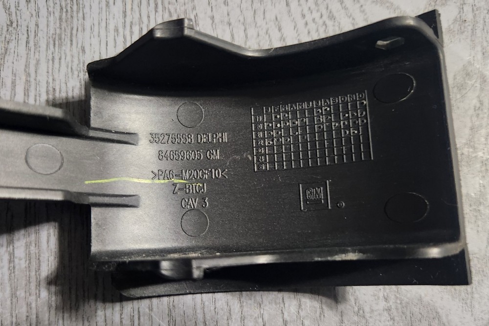 Genuine GM Hinge Cover 84659605