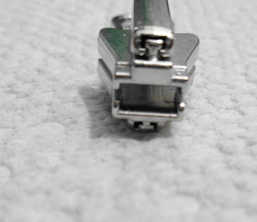 One #5VS Nickel Reversible Tab Pull Slider (molded plastic zipper) YKK