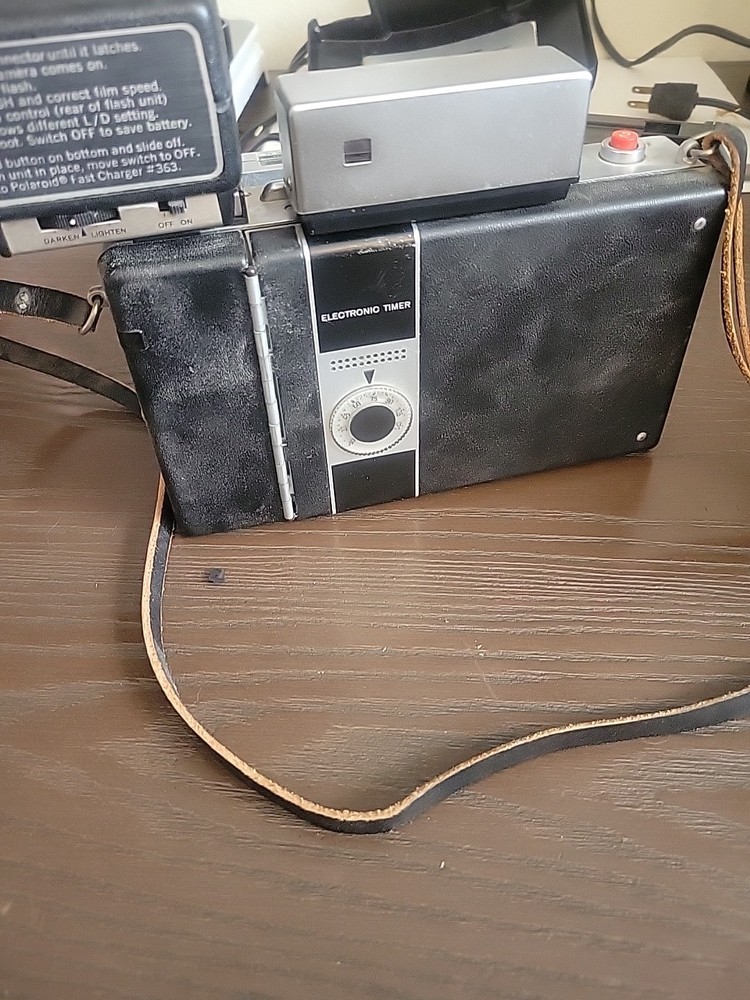 POLAROID LAND CAMERA 360 W FLASH w/ CASE, Portrait Close Up- UNTESTED System