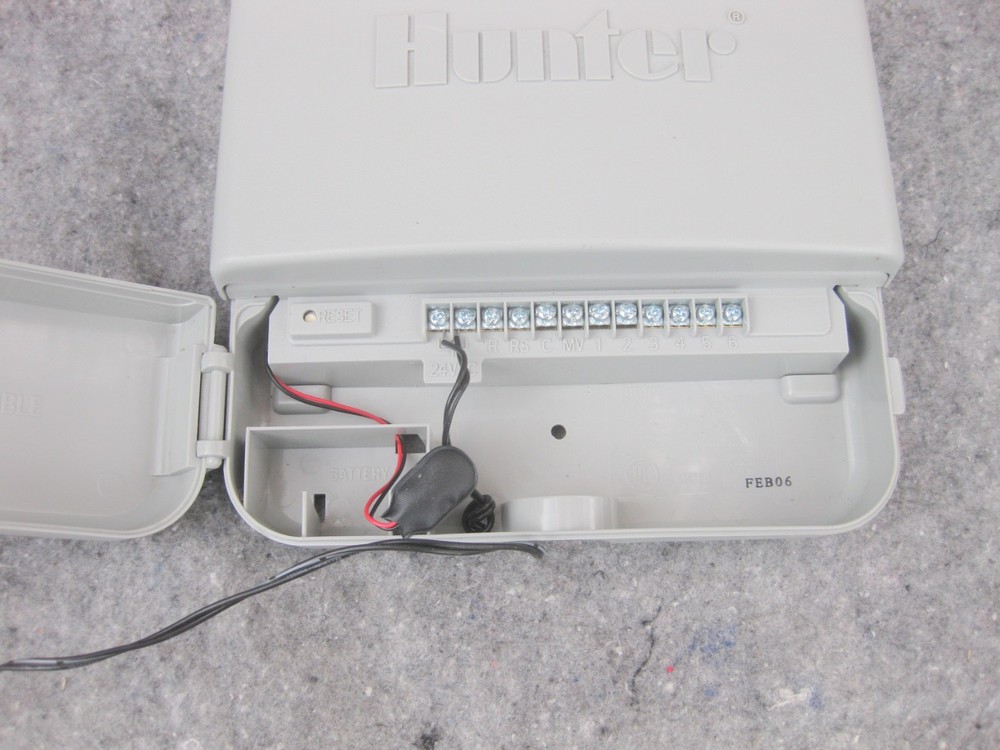 Hunter SRC Plus Sprinkler Irrigation 6-Zone Controller Timer Unit SRC-600i