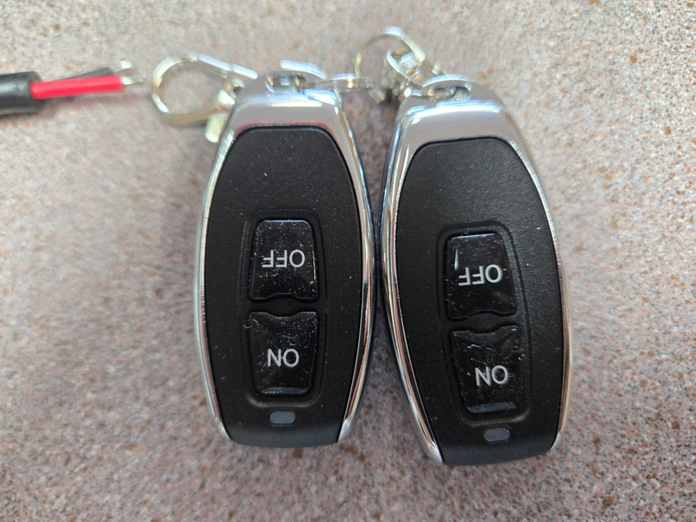 Wireless Remote Switch, 12-48V, 2 RF Remote Controls