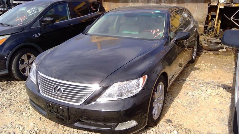 2007-2017 Lexus LS460 Engine Fuse Box Assembly OEM