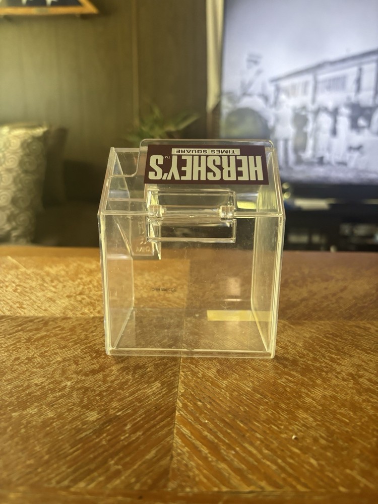 Hershey’s Times Square Plastic Container