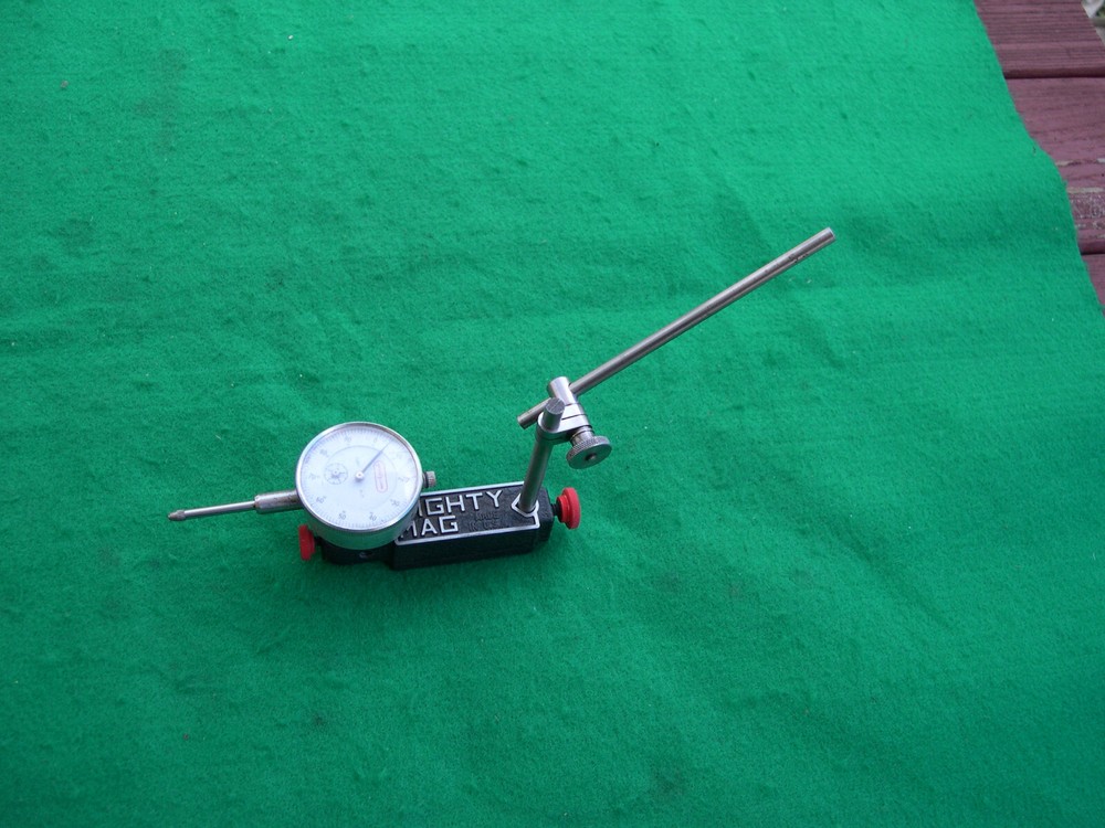 MAG Magnetic Base With Indicator, 2 Rods + Snug