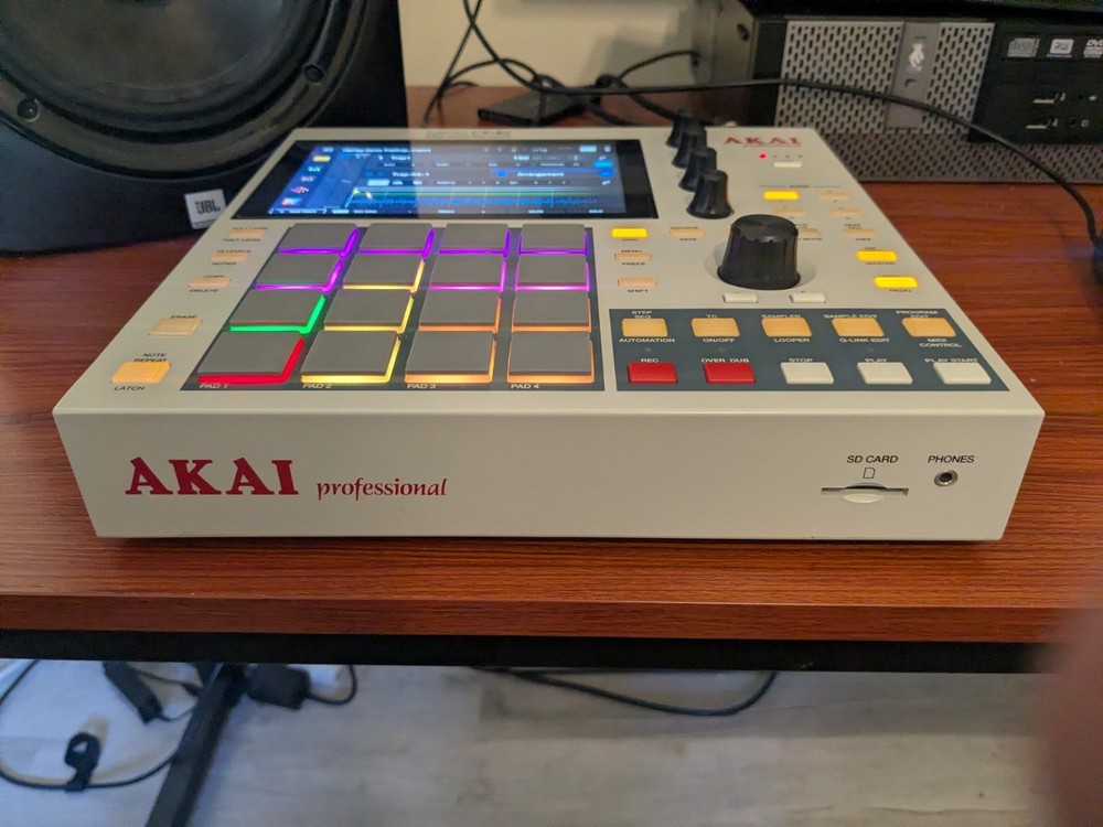 Akai MPC One Retro Edition