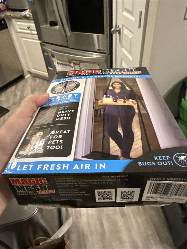 Magic Mesh Hands Free Screen Door