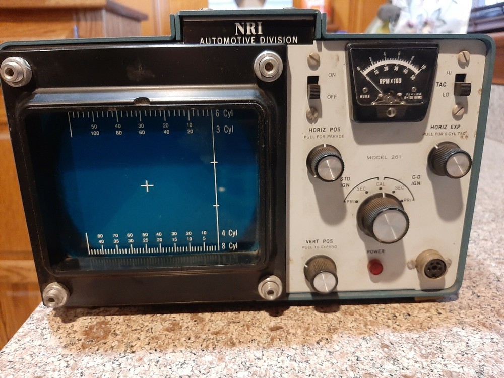 CONAR INSTRUMENTS 261 ANALYZER NRI AUTOMOTIVE DIVISION UNIT POWERS ON