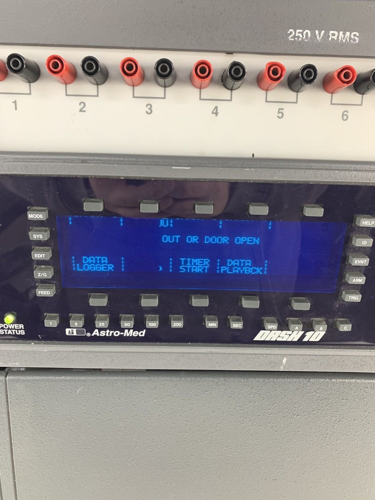 Astro-Med Dash 10 250v RMS Data Logger Powers On