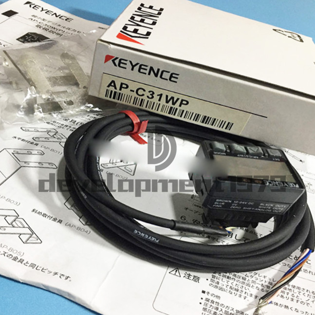 ONE New Keyence AP-C31WP Pressure Sensor