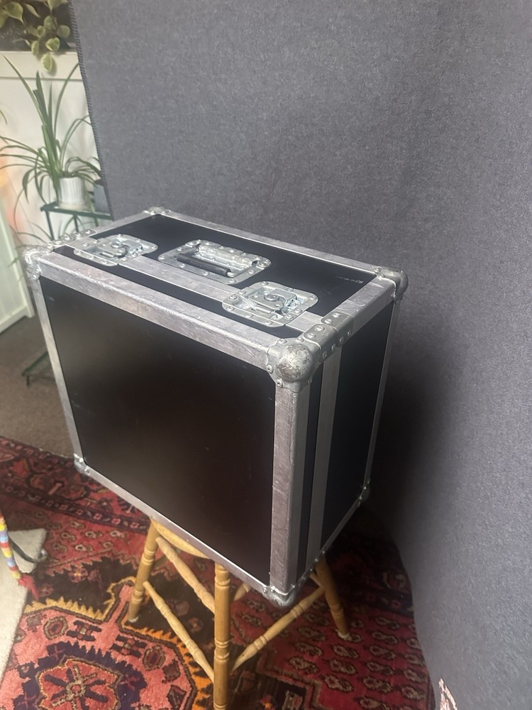 Avolites Quartz Lighting Console Controller , Titan Moble Wing, Road Case, Bag