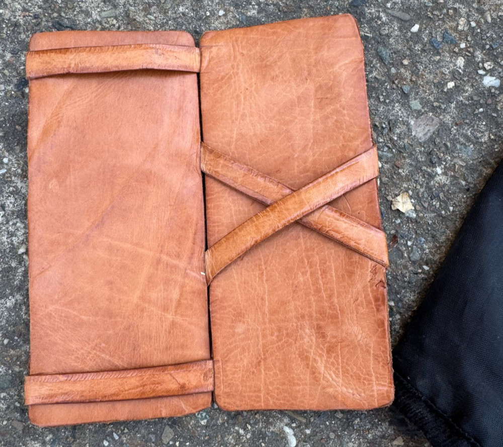 Tooled Leather 'Costa Rica' Reversible Checkbook