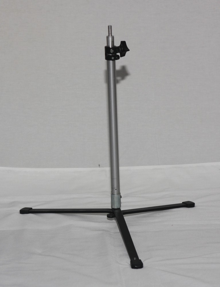 Background Light Floor Stand with Riser