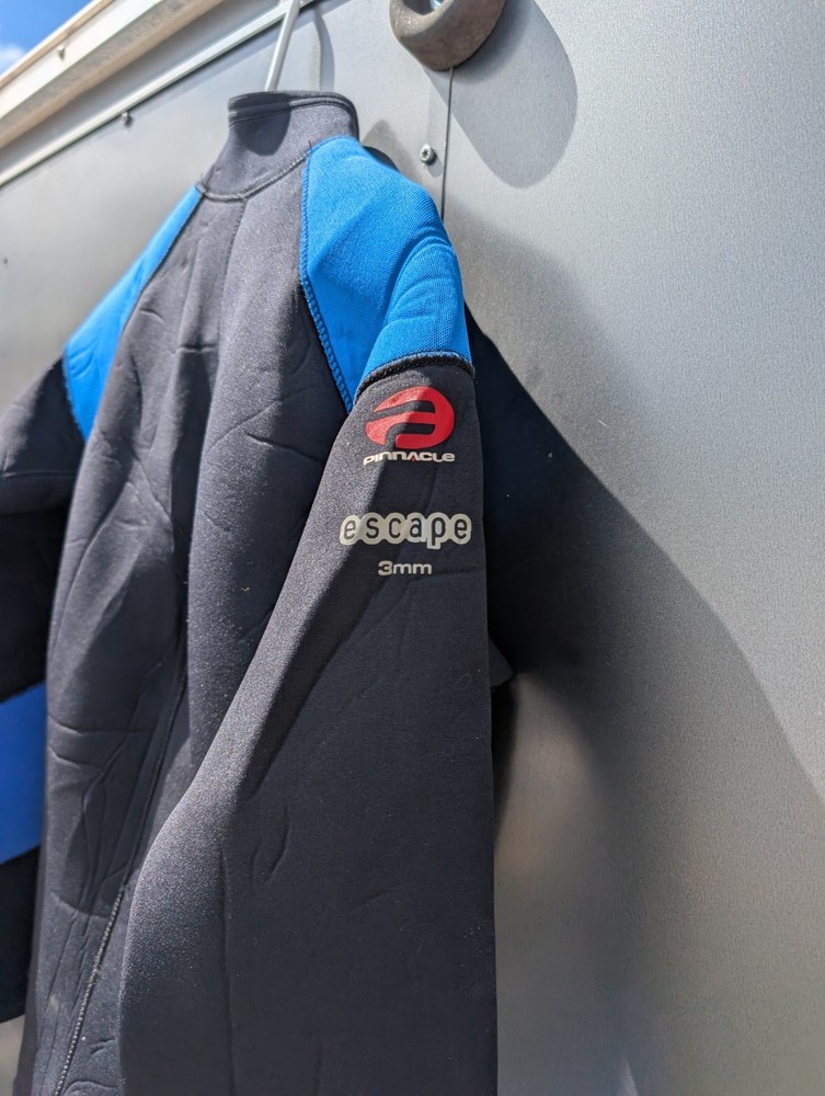 Pinnacle ESCAPE 3MM MLT D0437 WETSUIT