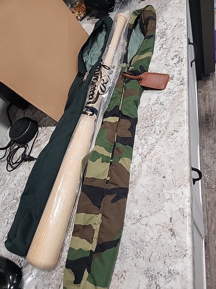 Baseball Bat Soft Nylon Padded Carrying Case (with shoulder strap)