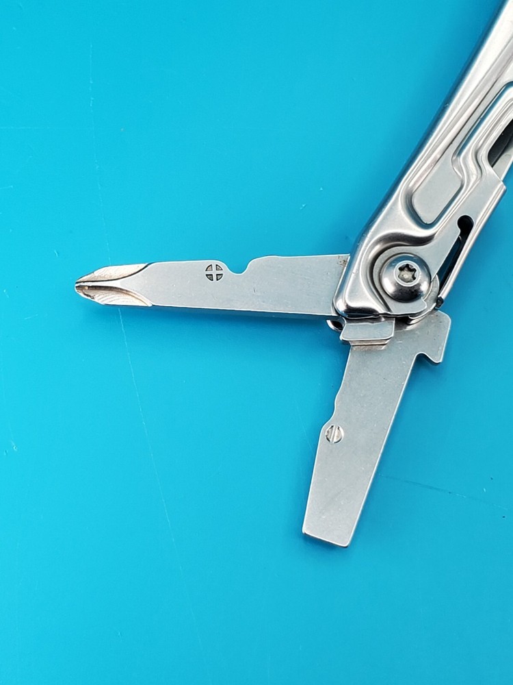 Leatherman Rev 3.8" Multi-Tool, Stainless!