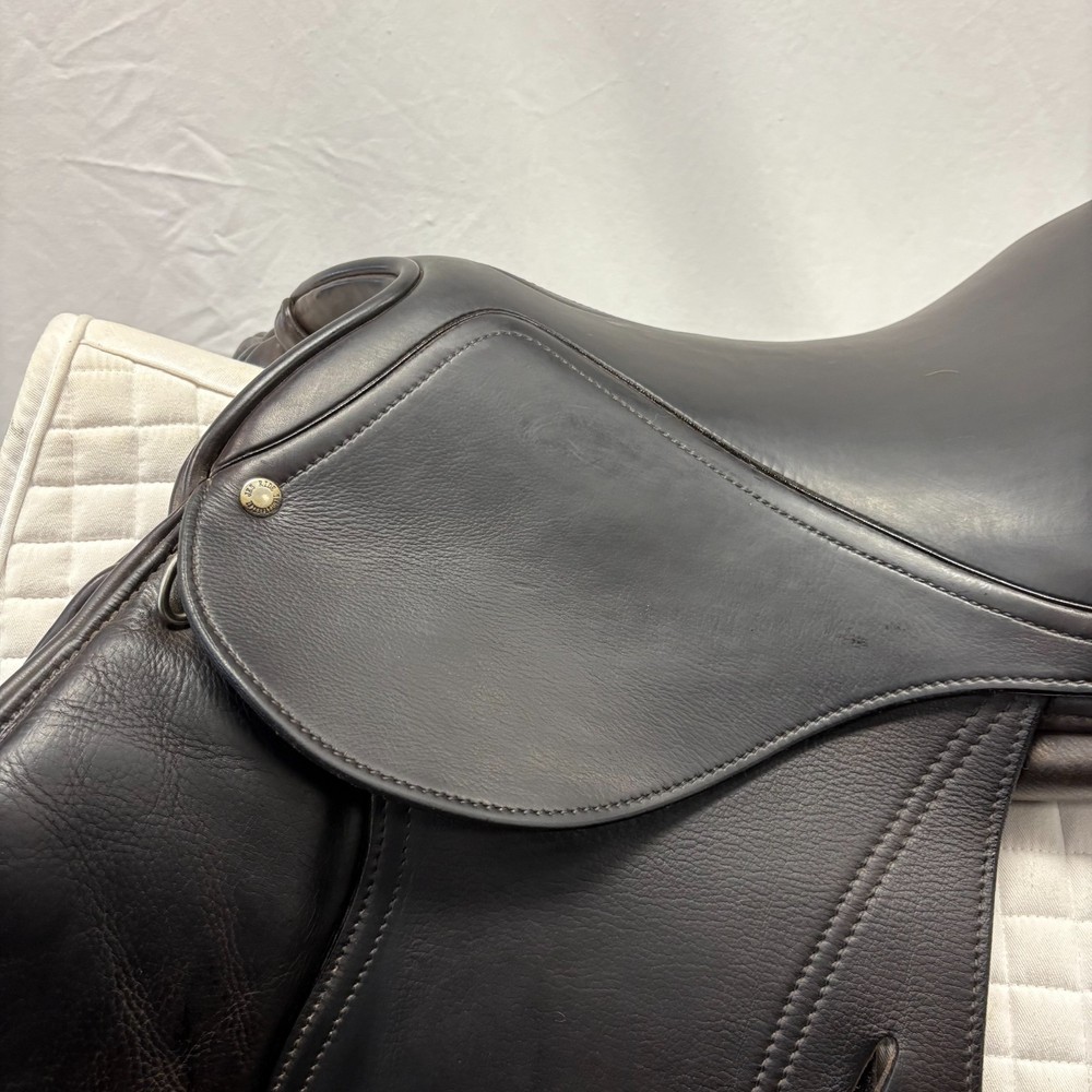 Used Schleese Eagle- Size 18" Jump Saddle Brown