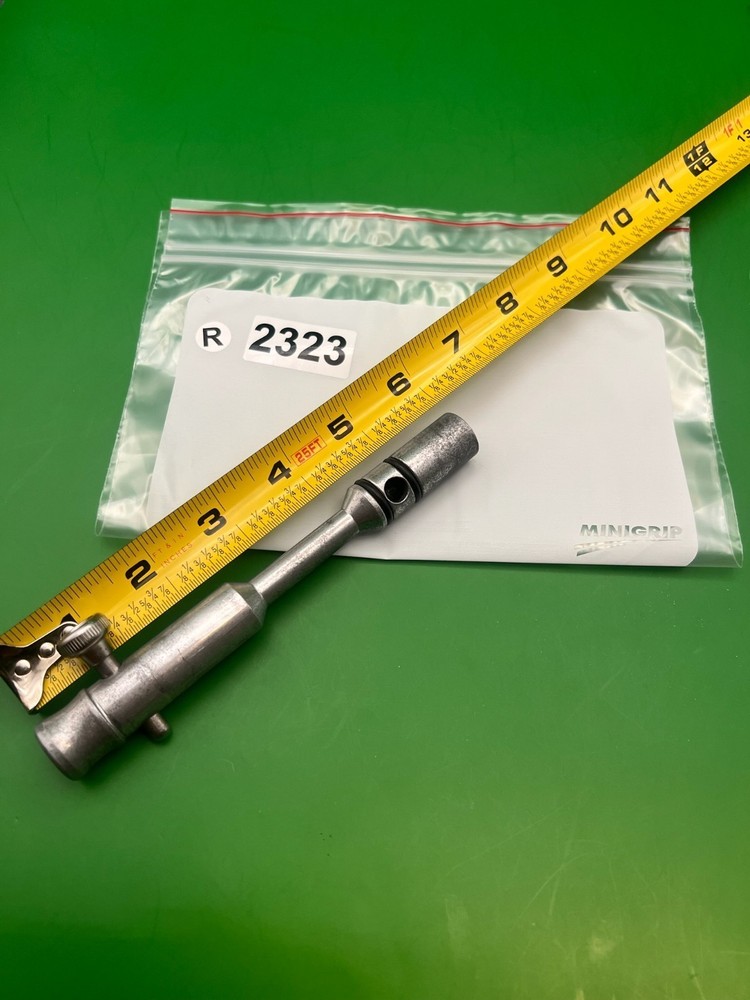 Autococker Bolt