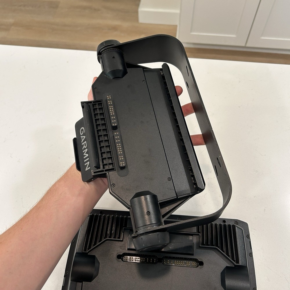 Garmin ECHOMAP Ultra 106sv Head Unit Chartplotter GPS Fishfinder Tested