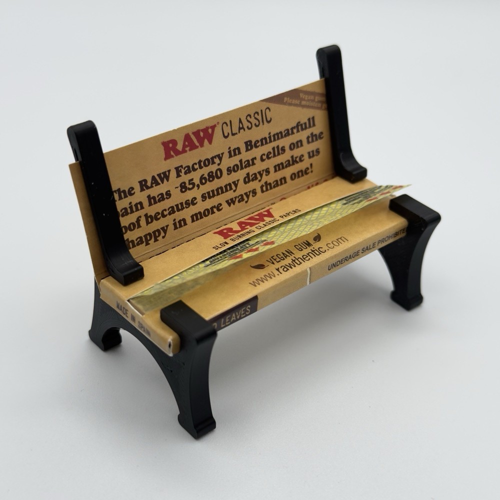 RAW Classic Slow Burning Papers + Black Rolling Paper Bench Display Bundle