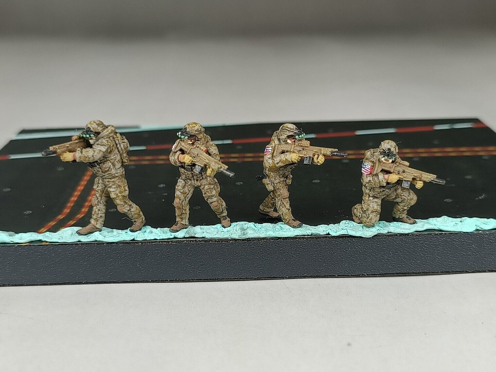 1/72 Built and Painted U.S Special Force Night Device 4 Figures Model