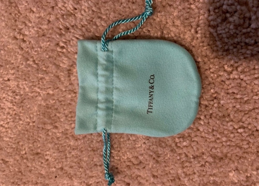 TIFFANY & CO BLUE BOX AND POUCH SET