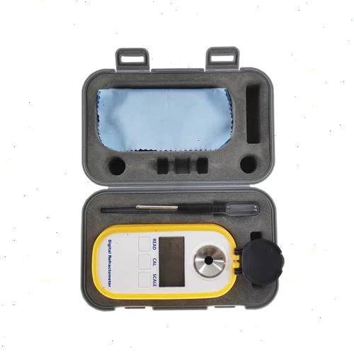 Brix Meter with Measuring Accuracy ± 0.2% Brix Portable Digital Refractometer