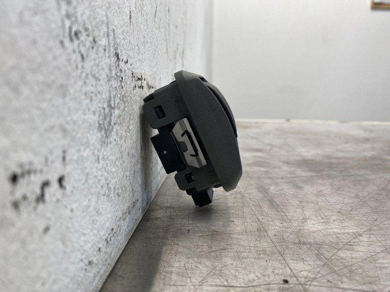 Kenworth Power Window Switch P271069 (745-10246)