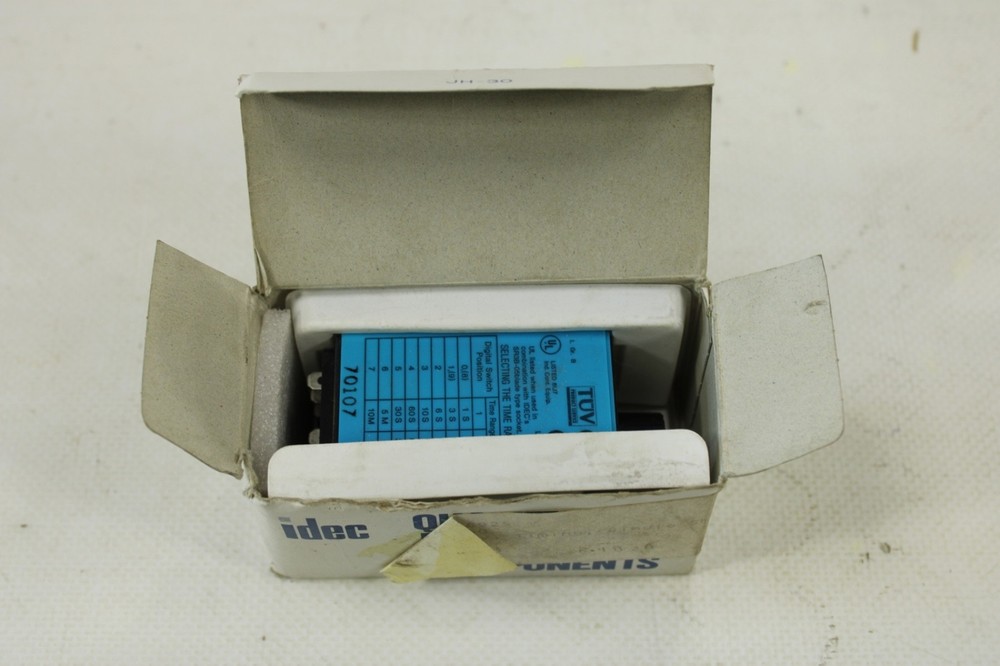 IDEC RTE-B22 Electronic Timer