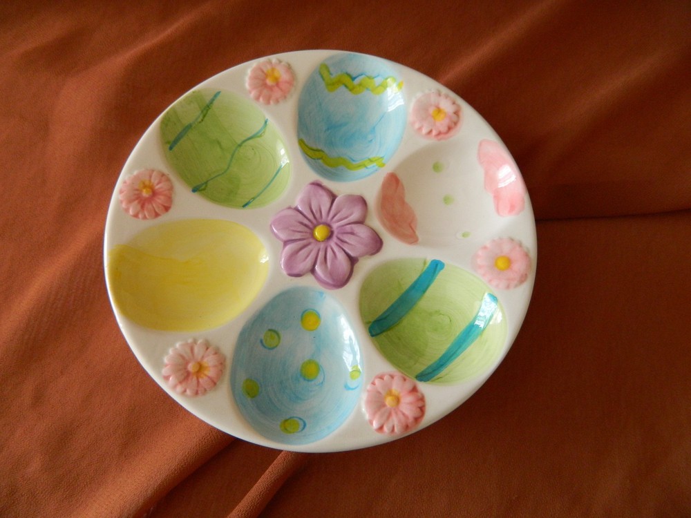 CERAMIC Easter 6 Egg Plate Round Hand Painted Floral Easter Eggs Pattern Platter