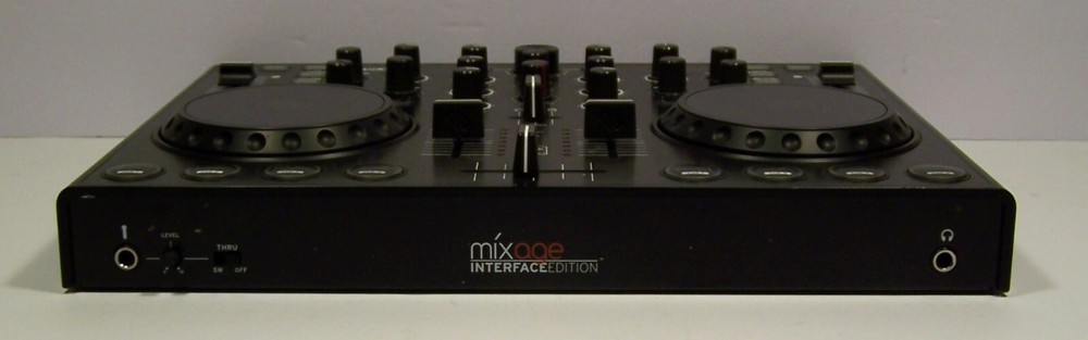 Reloop MIXAGE MK2 Interface Edition Professional DJ-USB/MIDI Controller