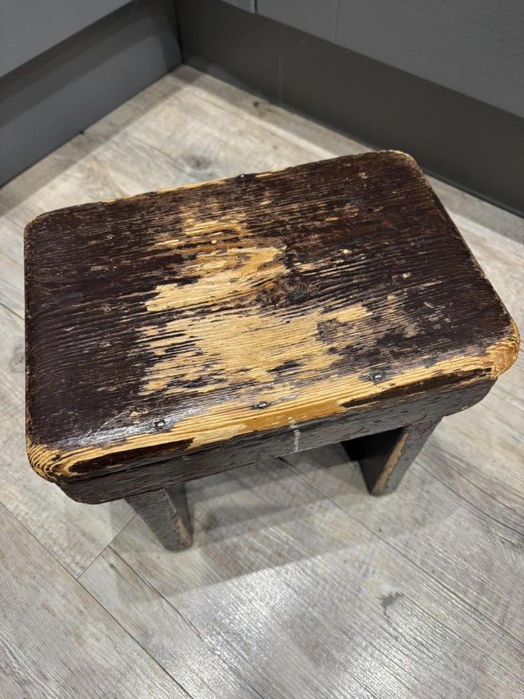Small Vintage Chippy Rustic Stool / Footstool / Plant Stand