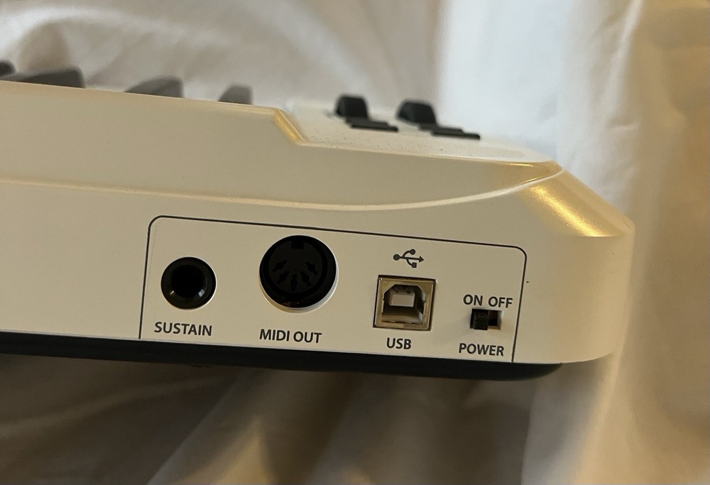 Samson Carbon 49 USB White MIDI Keyboard Software Controller