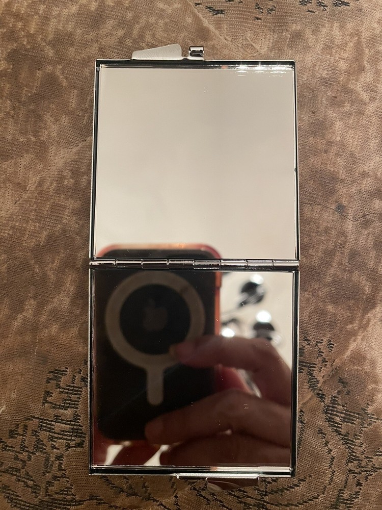 Retro 1950s Little Lamb Square Silver Mirror Compact