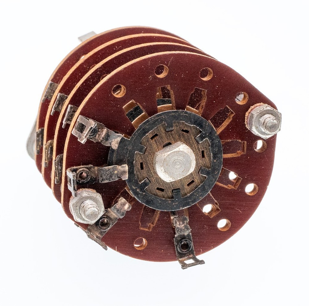 Centralab 006-6510060 Rotary Switch, 4 Wafer 4 Pole 3 Position Panel Mount