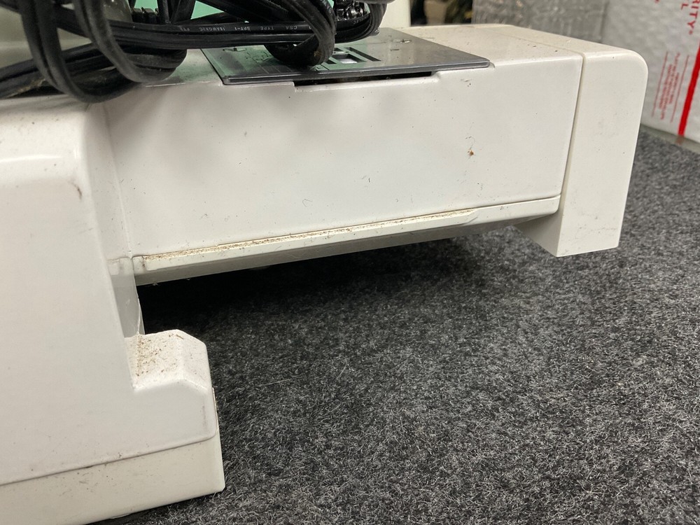 Simplicity SW240 Quilter’s Classic Sewing Machine