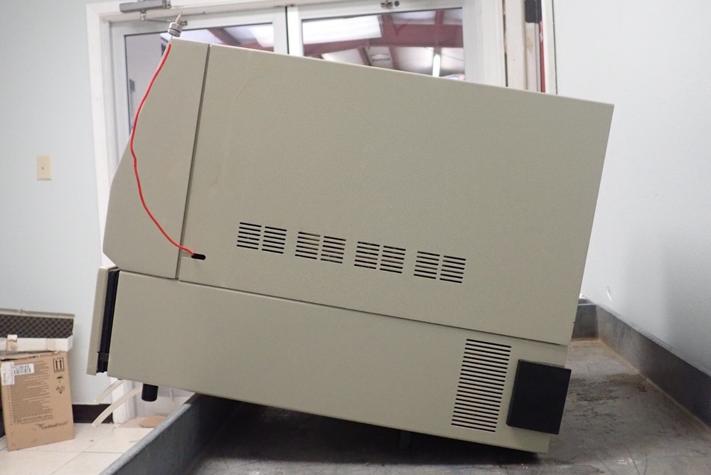 Millipore Waters 717 Plus Autosampler