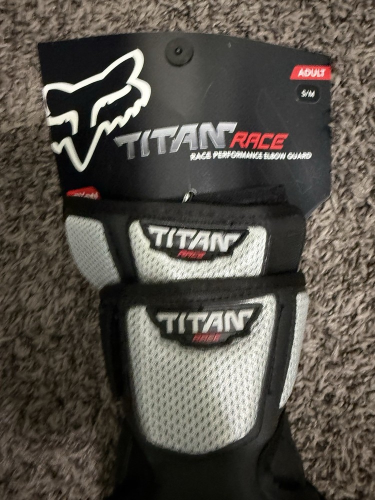 Fox Titan Race Size Small Medium Elbow Guards Black Silver NIP