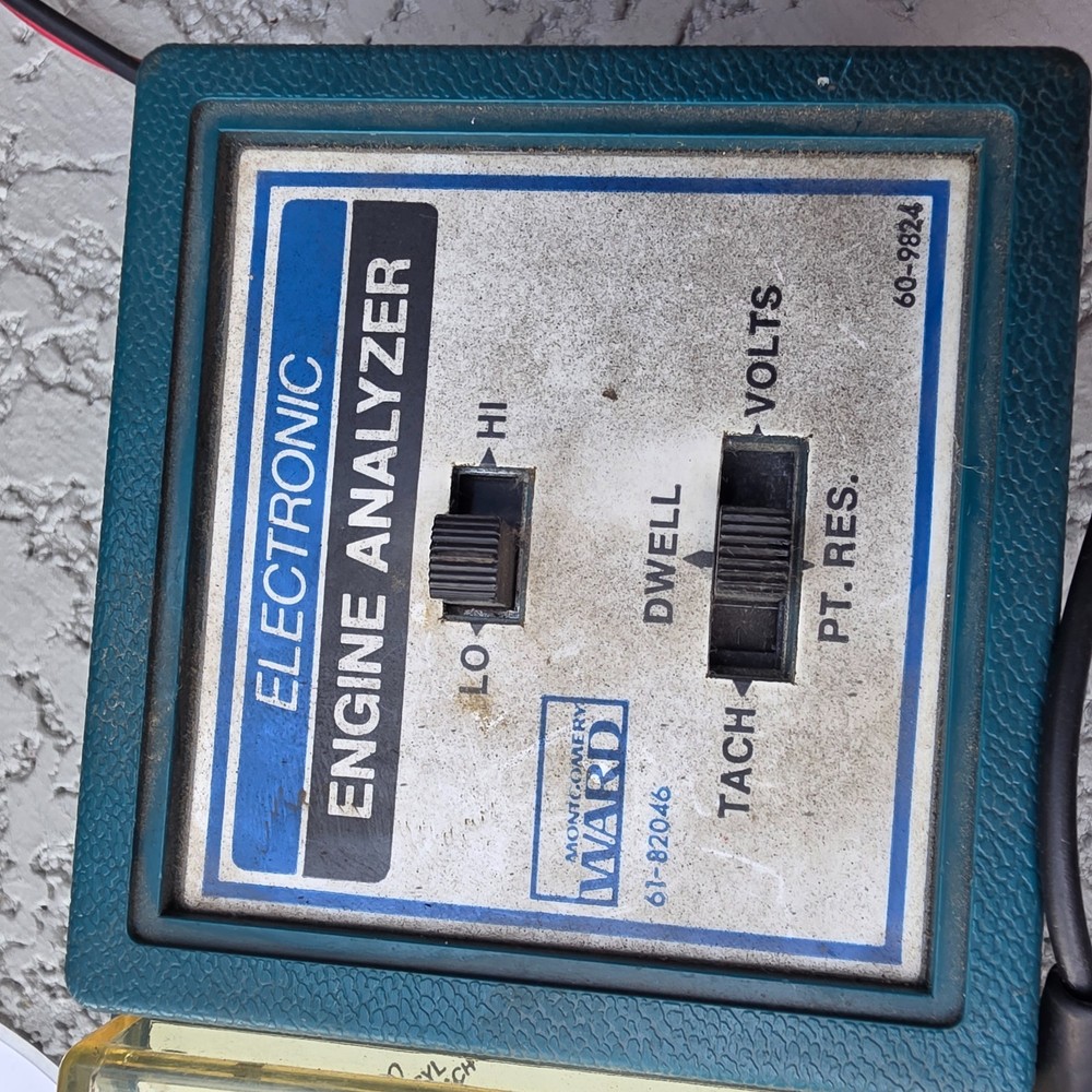 Vintage Montgomery Ward Electronic Engine Analyzer Model 61-82046 Tested Working