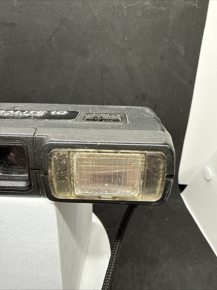 VINTAGE KODAK EKTRALITE 10 CAMERA