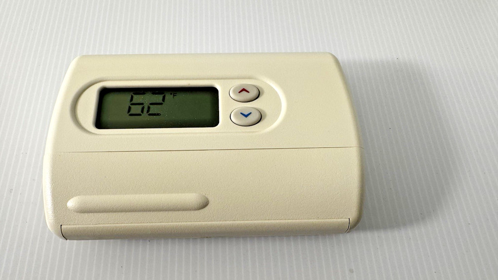 White Rogers Non-Programmable Thermostat 1F86-336 - Nice!