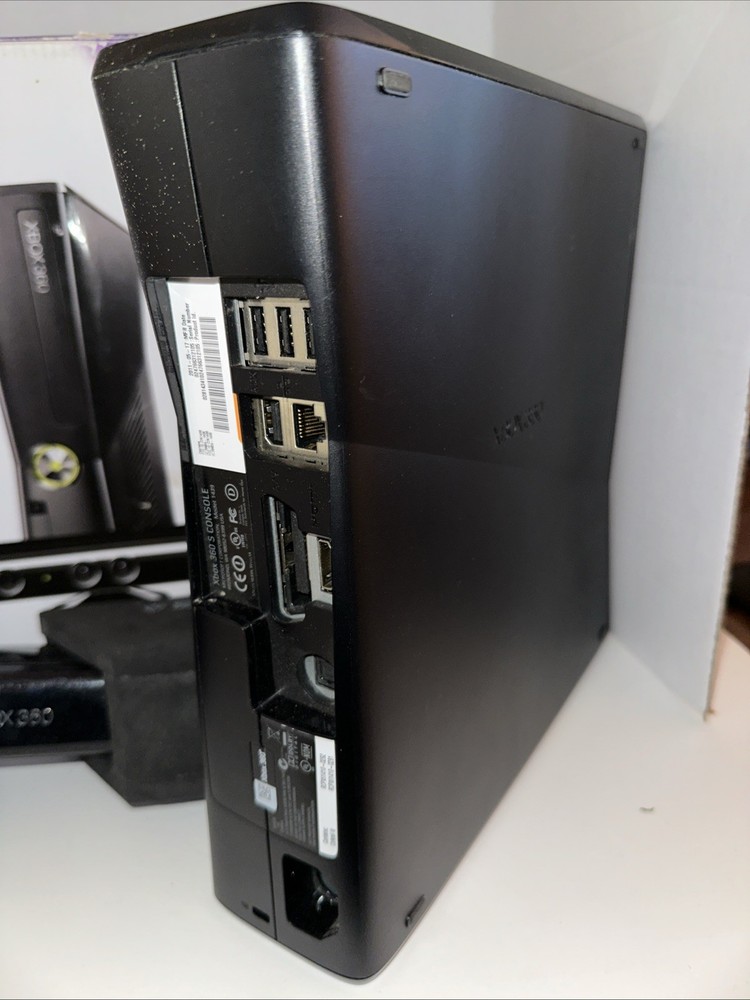 Xbox 360 S Black Model 1439 With Kinect Sensor 4GB