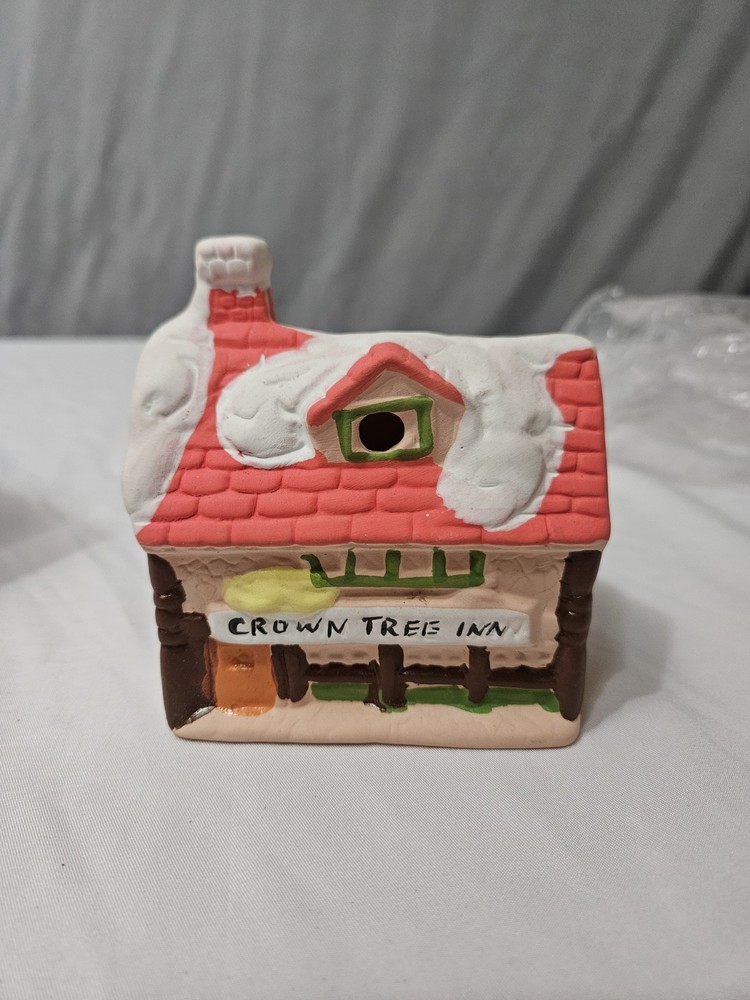 Crown Tree Inn Terracotta Mini Collectable Tealight Candle Holder (Flawed)